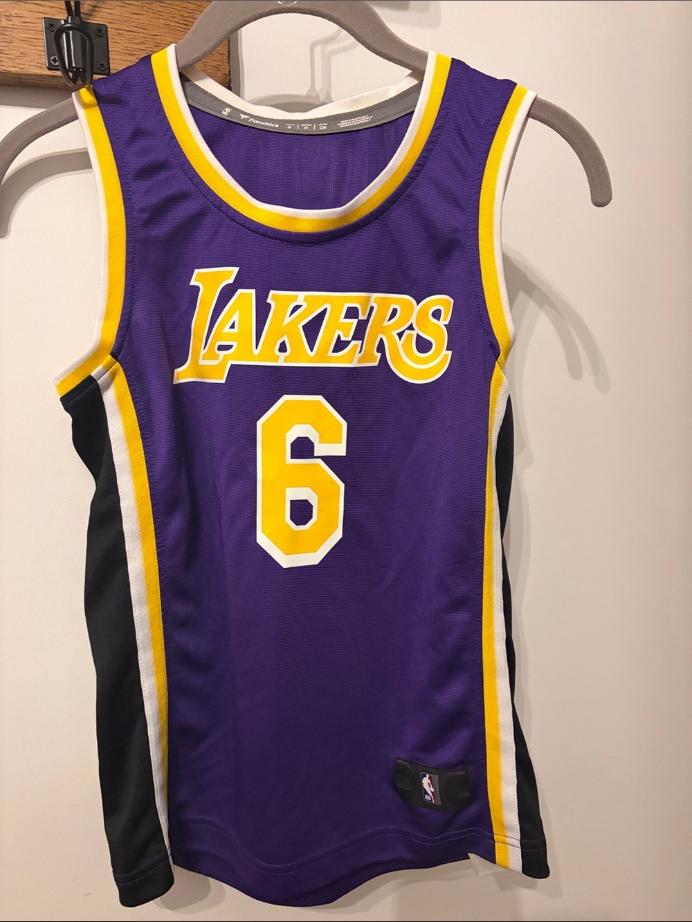 Fanatics Purple and Gold Lakers James #6 Kids Basketball Jersey